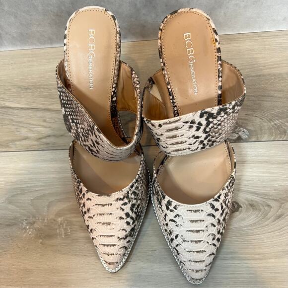 Women's BCBG Snake Skin Mule Size Size 8 - Picture 4 of 8